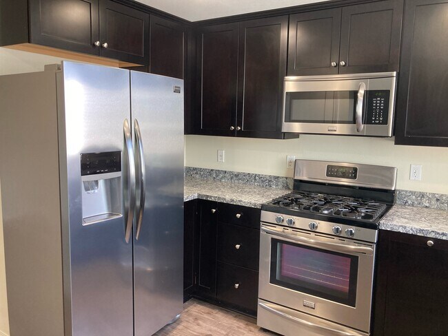 Building Photo - 10201 Mountair Ave