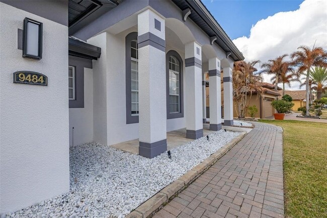 Foto del edificio - 9484 Walnut Crest Dr