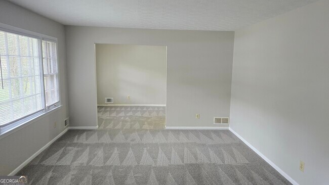 Foto del edificio - 4892 Alpine Dr SW