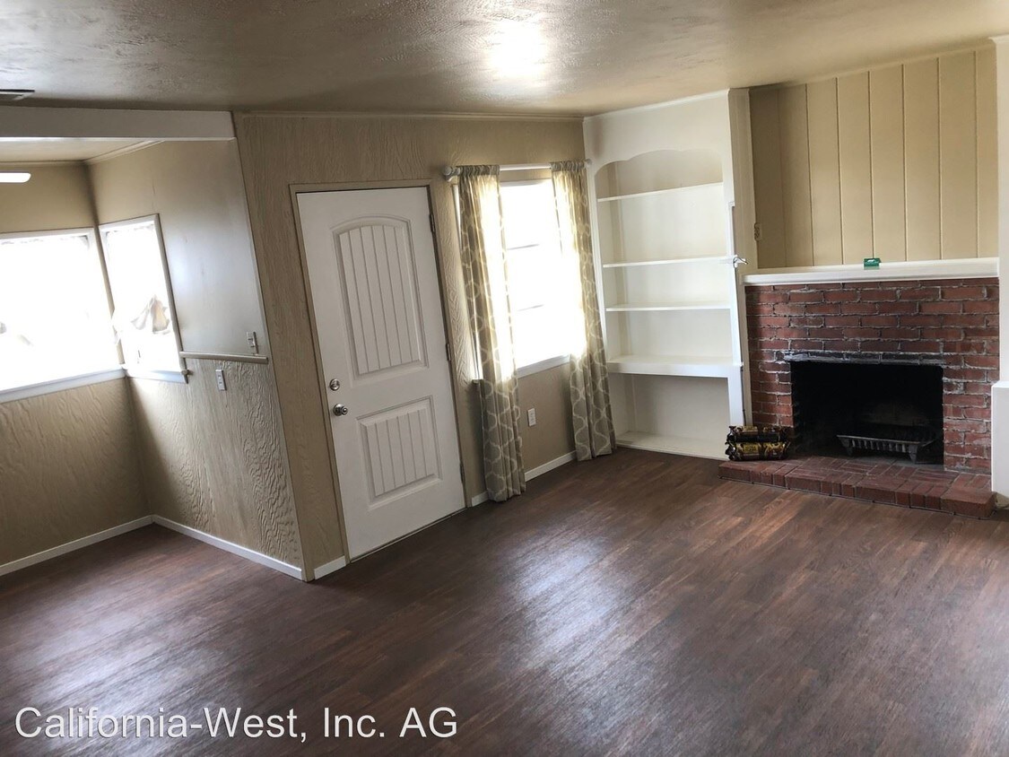 Primary Photo - 169 Alder St