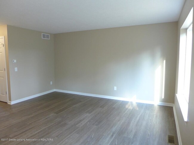 Foto del edificio - 5832 Outer Dr