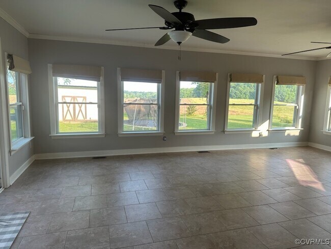 Building Photo - 16430 Royalton Rd