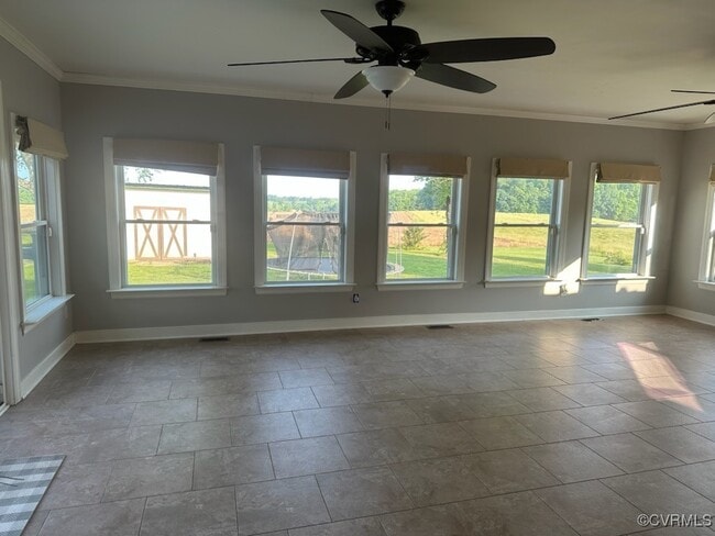 Foto del edificio - 16430 Royalton Rd