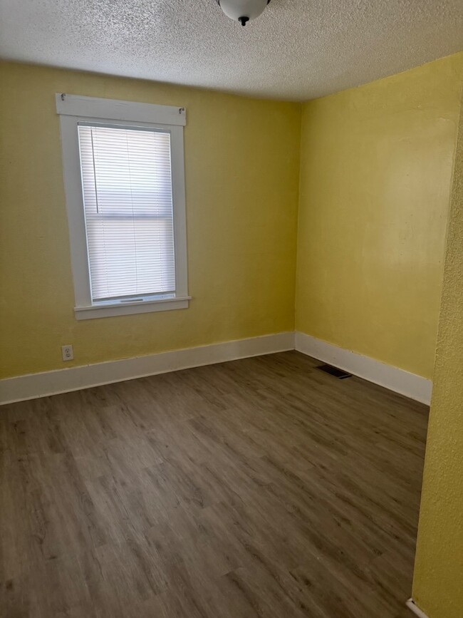 Foto del edificio - Charming 2-Bedroom House Bettendorf