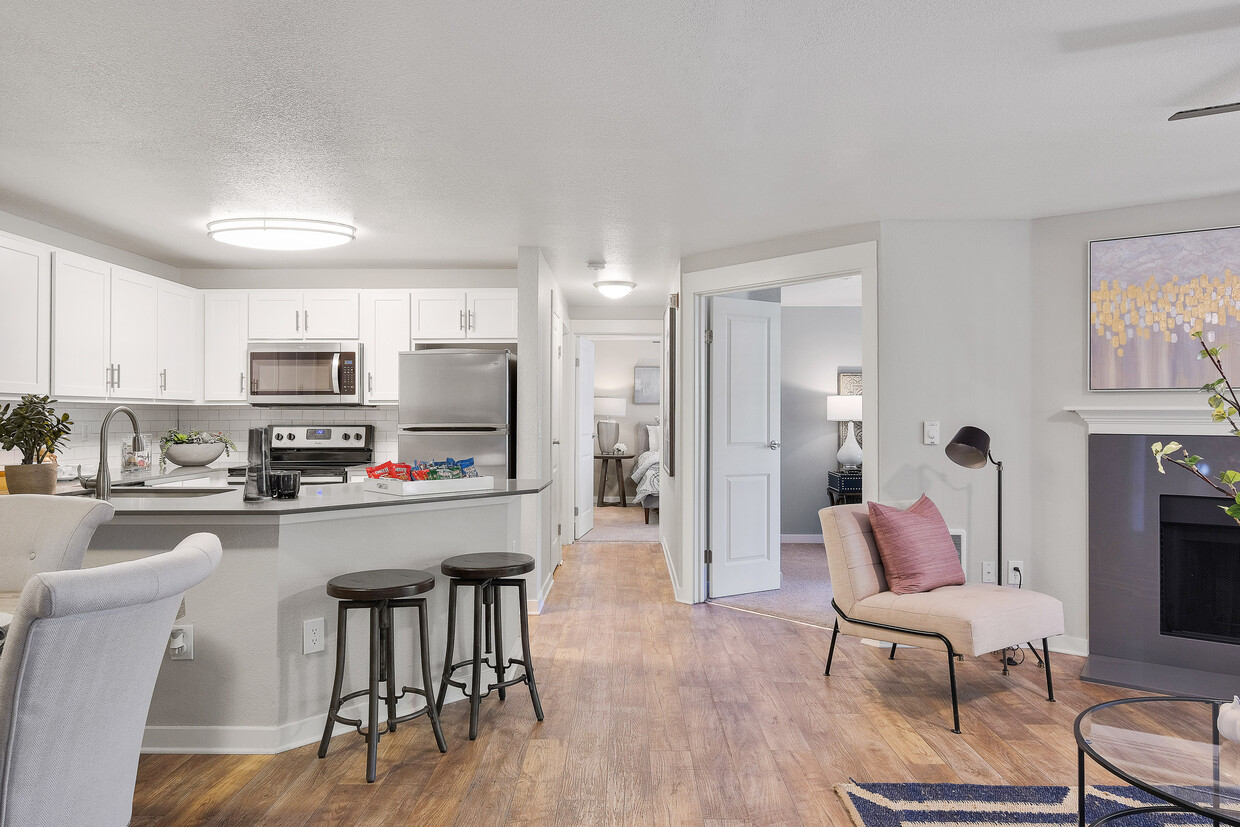 Primary Photo - Centro Apartments