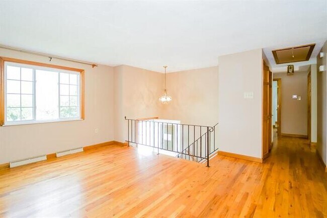 Building Photo - 973 Glen Hayes, Moon-Crescent Township, PA...