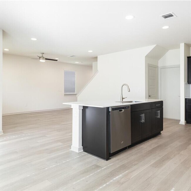 Foto del edificio - 1836 Bonham Ln