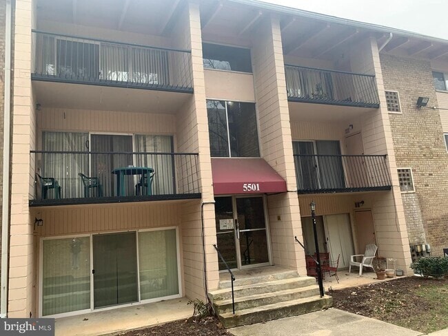 Building Photo - 5501 Karen Elaine Dr