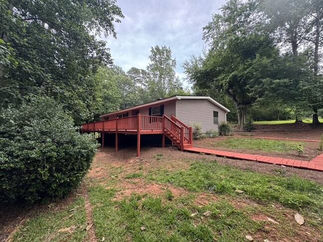 Building Photo - 1547 Tugaloo State Park Rd