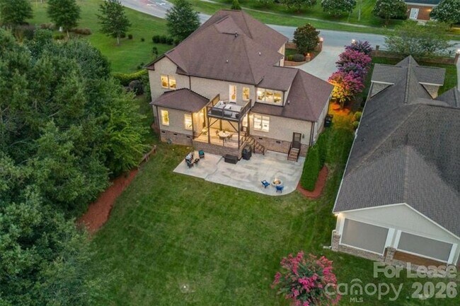 Foto del edificio - 17136 Carolina Academy Rd