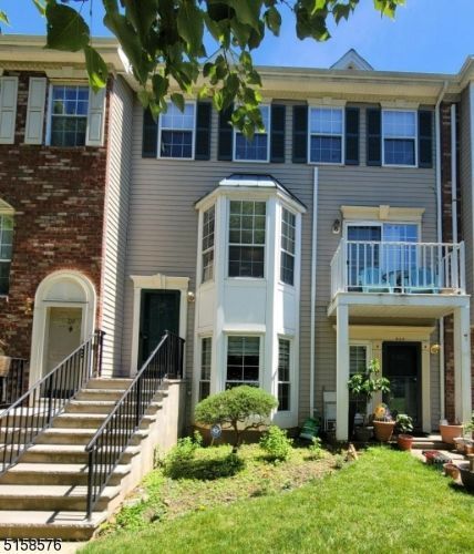 Foto del edificio - 220 Sapphire Ln