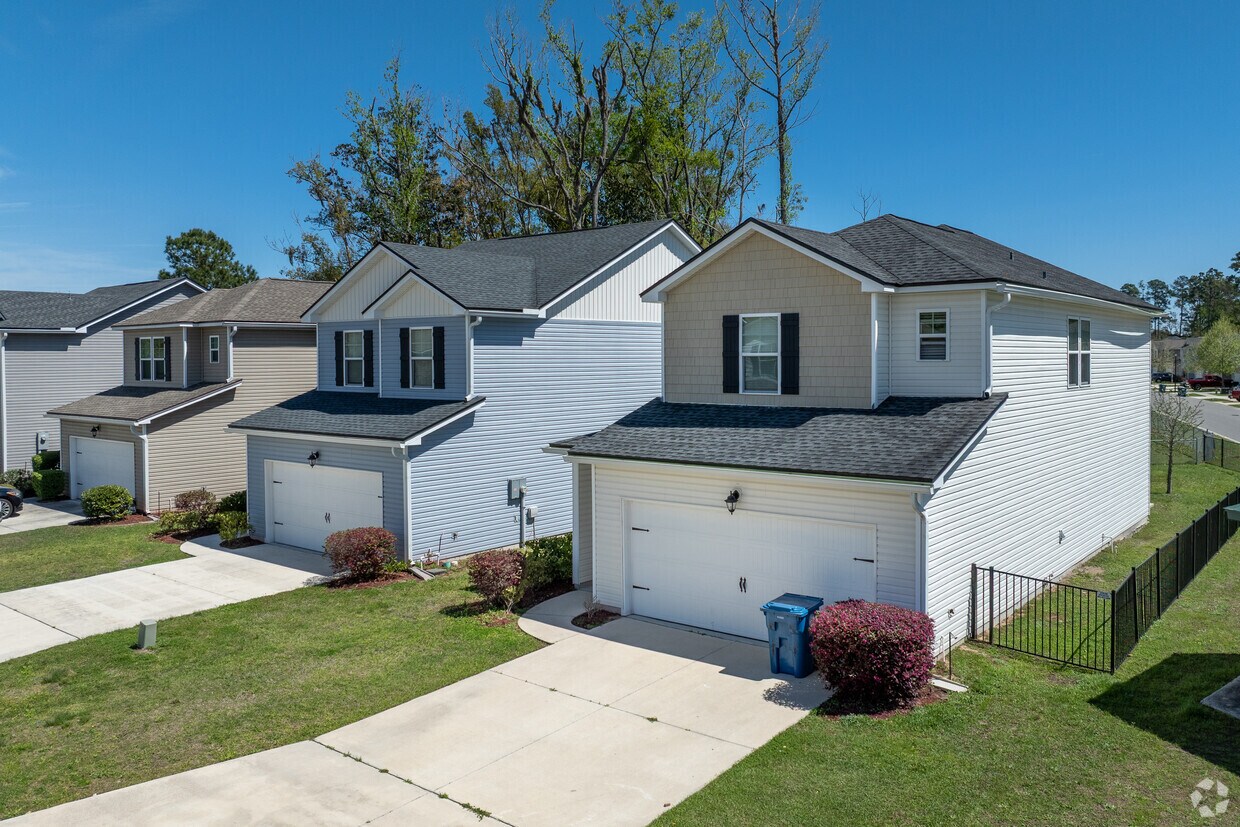 Building Photo - Calebs Cove