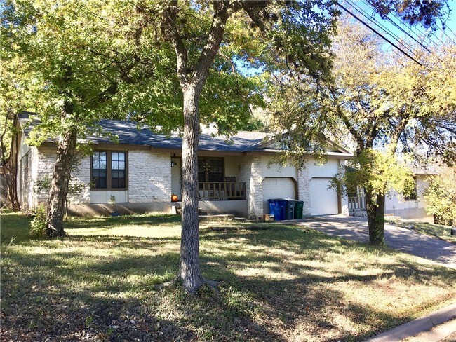 Building Photo - 2904 Oak Crest Ave