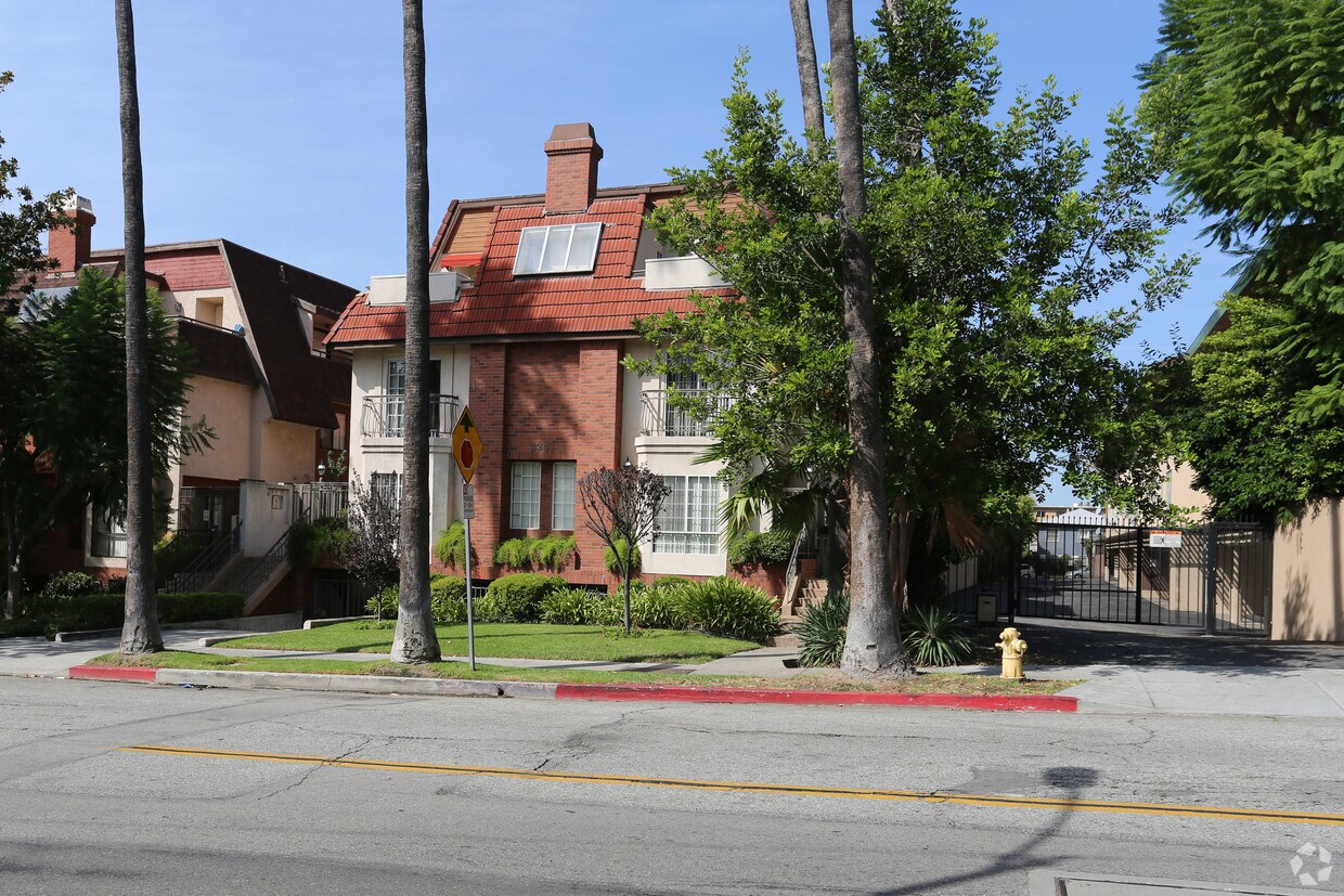 1241 N Central Ave, Glendale, CA 91202 Apartments in Glendale, CA