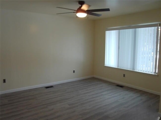 Building Photo - 33828 Stonewood Dr