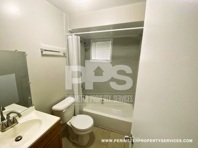 Foto del edificio - Newly renovated 2 bedroom, 1 bath in Histo...