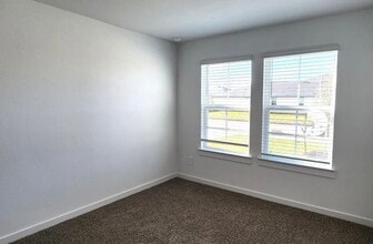 Building Photo - 3926 Pierce Pl Ln