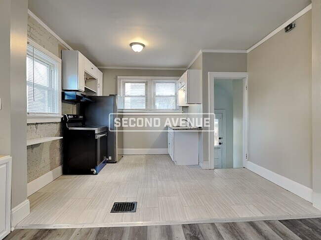 Foto del edificio - 1804 Waltham Ave