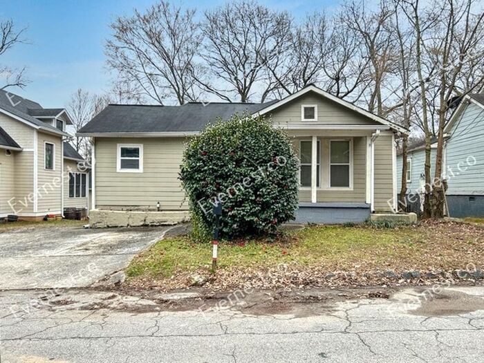 Primary Photo - 748 Antone St NW