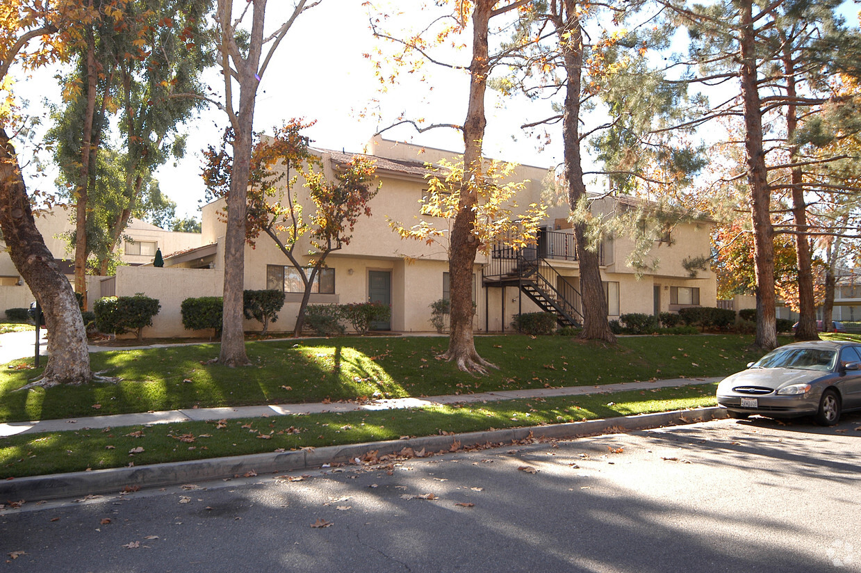 Primary Photo - Brookside Apartments