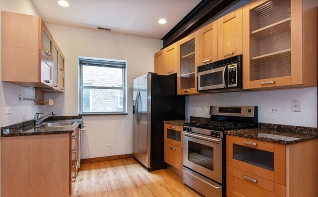 Foto del edificio - 321 Custer Ave