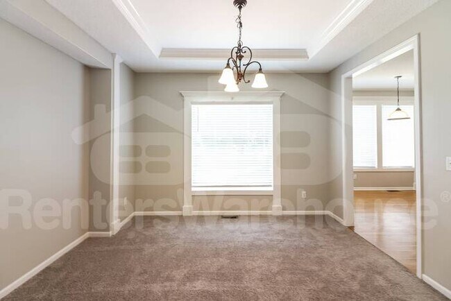 Foto del edificio - 4 Bed 2.5 Bath In Olathe! Available 9/1!!