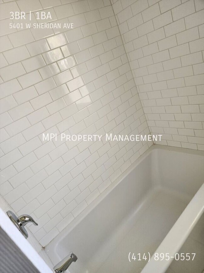 Foto del edificio - 5401 W Sheridan Ave