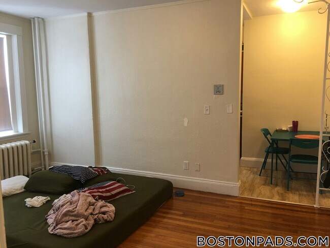 Building Photo - 1171 Boylston St