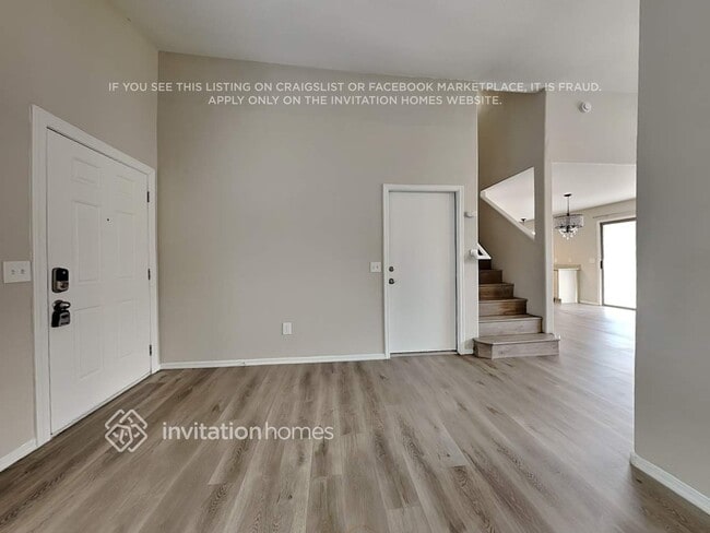 Building Photo - 1551 E Betsy Ln