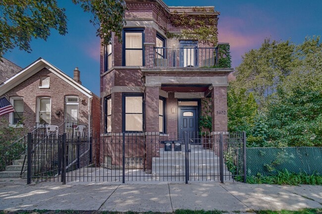 Building Photo - 3402 S Bell Ave