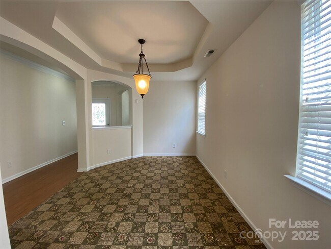Building Photo - 6512 Manitoba Ln
