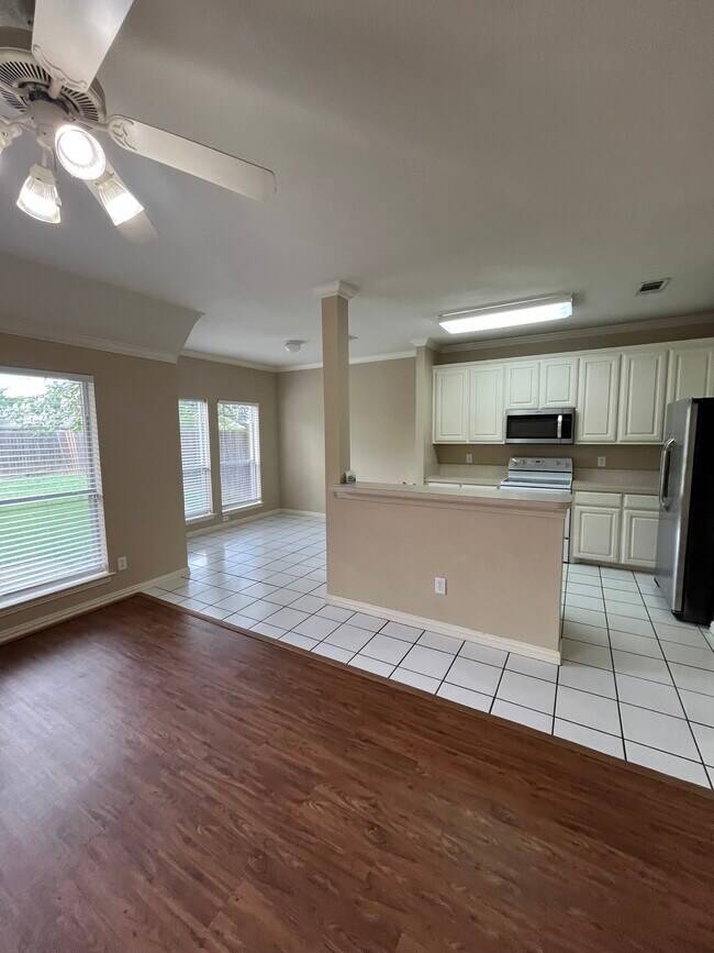 Foto del edificio - 5733 Blackmon Ct