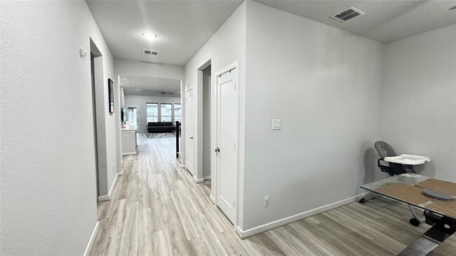 Building Photo - 9107 Brixham Dr