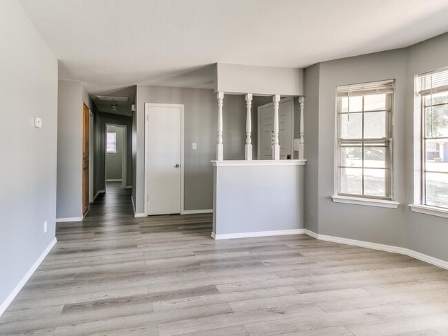Foto del edificio - 4405 N Chapman Ave