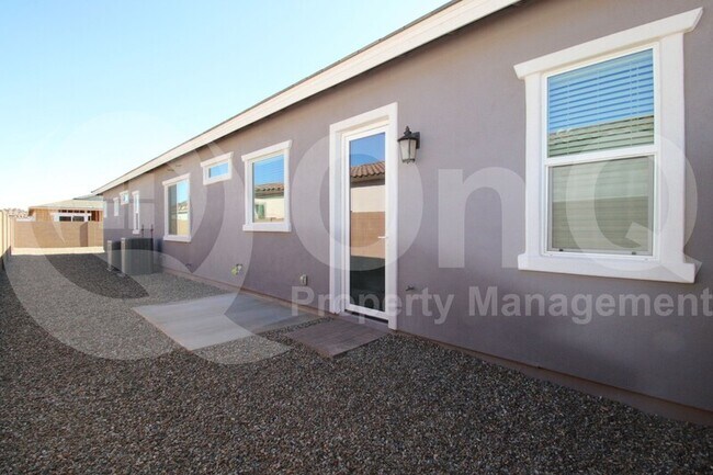 Foto del edificio - 941 W Treasure Trl