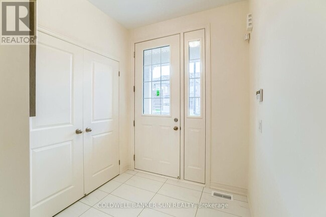 Building Photo - 28 Benhurst Cres