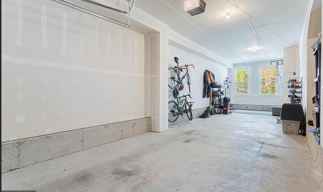 Foto del edificio - 6215 Herald St