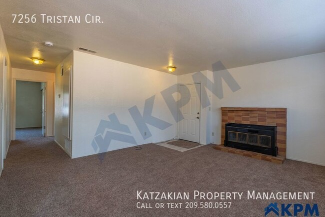 Foto del edificio - 3-Bedroom 2-Bath Single Story Home