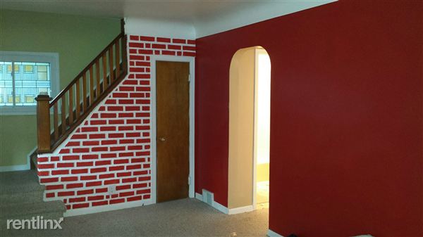 Building Photo - 18412 Lennane