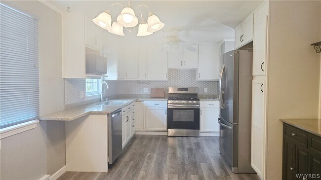 Building Photo - 79 Rosemont Dr