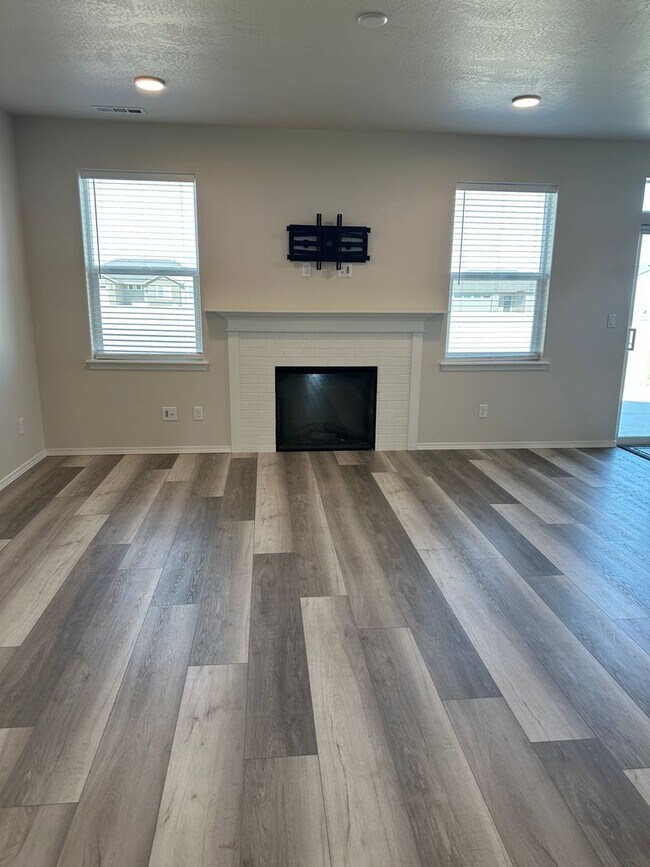 Building Photo - New Construction Home For Rent. Ready Now!