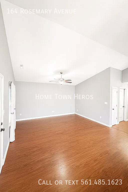 Foto del edificio - 164 Rosemary Ave