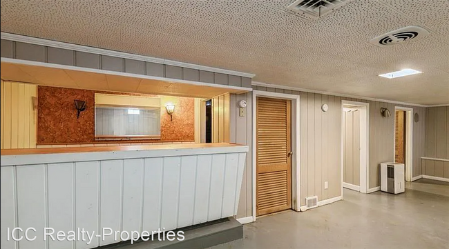Building Photo - 2 br, 1 bath House - 2412 32nd Ave