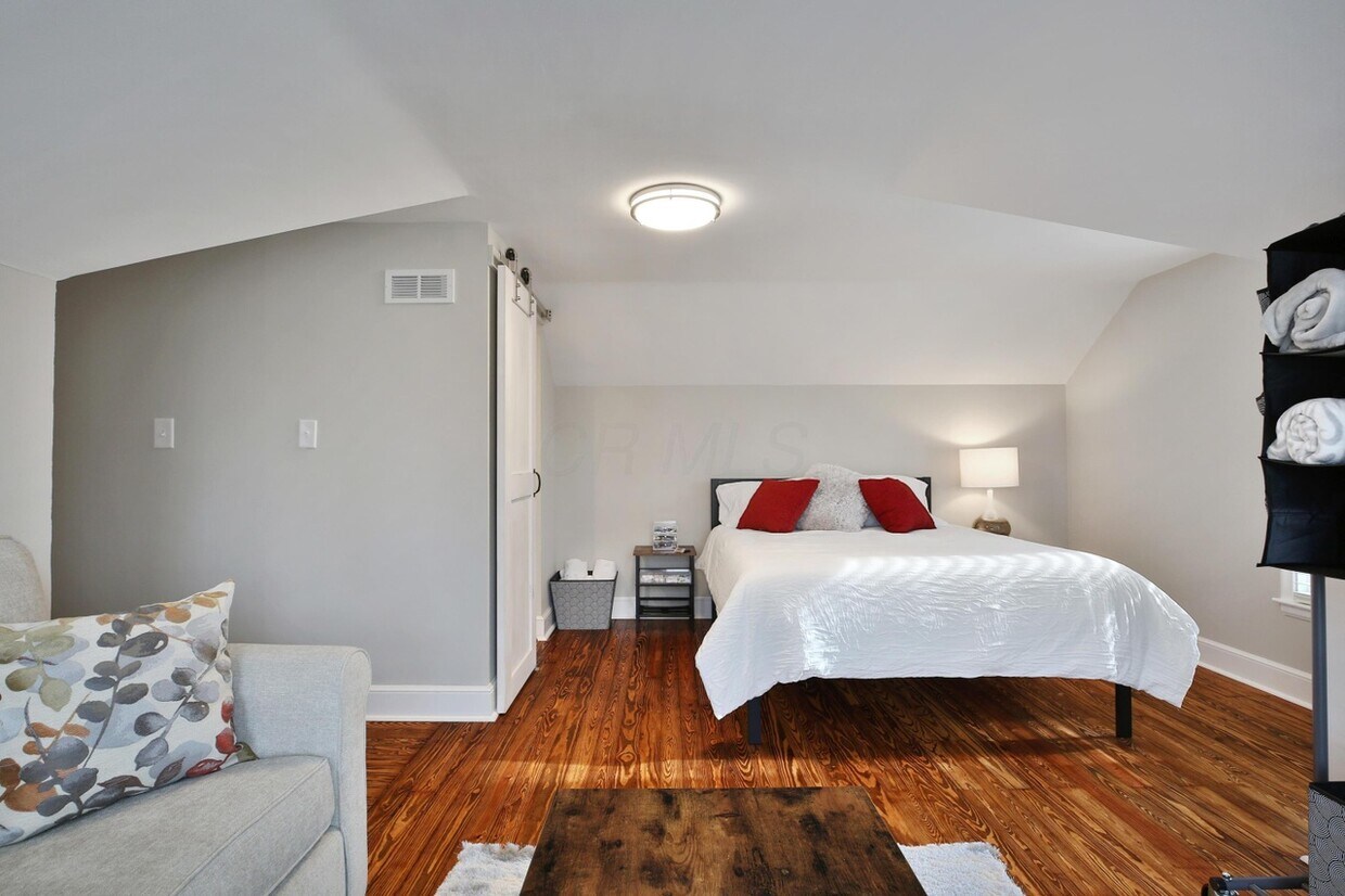 Foto principal - 238 E Weisheimer Rd