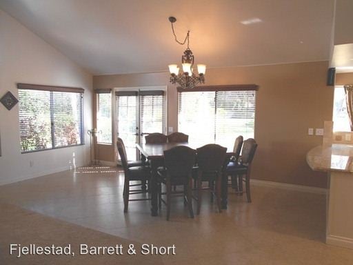 Building Photo - 15533 Harrow Ln