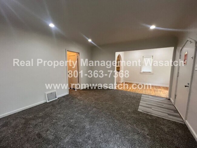 Building Photo - 1105 S 700 E