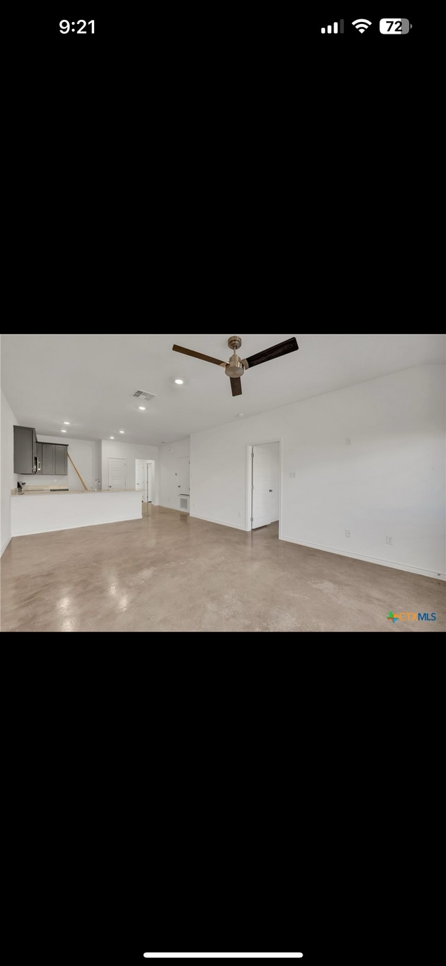 Building Photo - 1122 Lindsey Dr