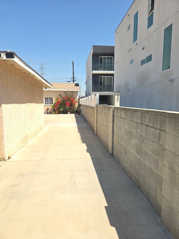 Foto principal - 6636 Camellia Ave