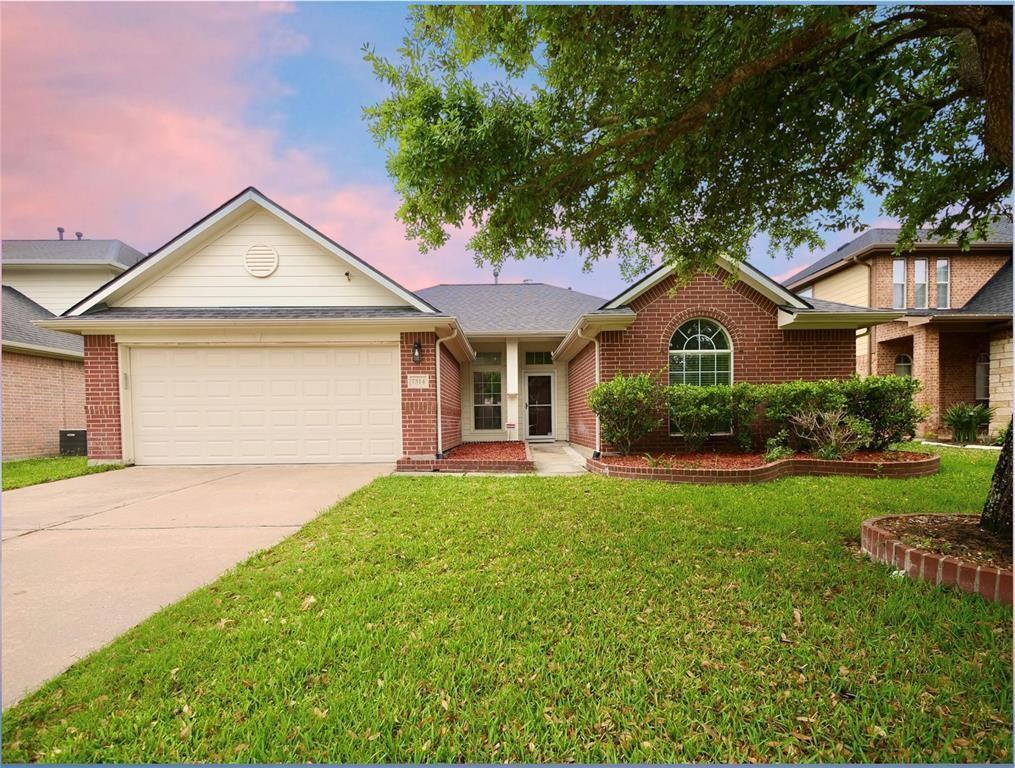 Foto principal - 7314 Still Haven Dr