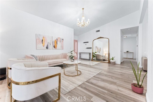 Foto del edificio - 24162 Fordview St